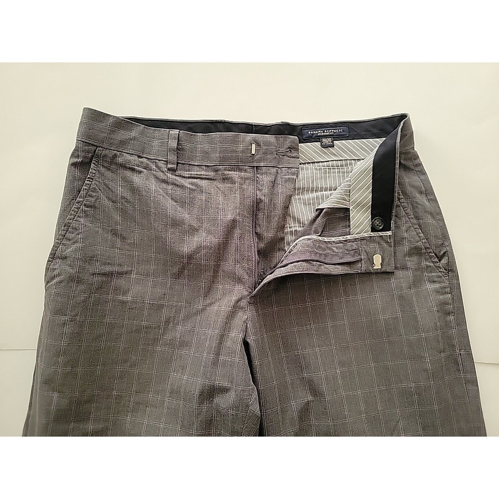 Banana Republic Mens 32x30 Modern Fit Flat Front Chino Dress Pants Gray EUC - Picture 3 of 5